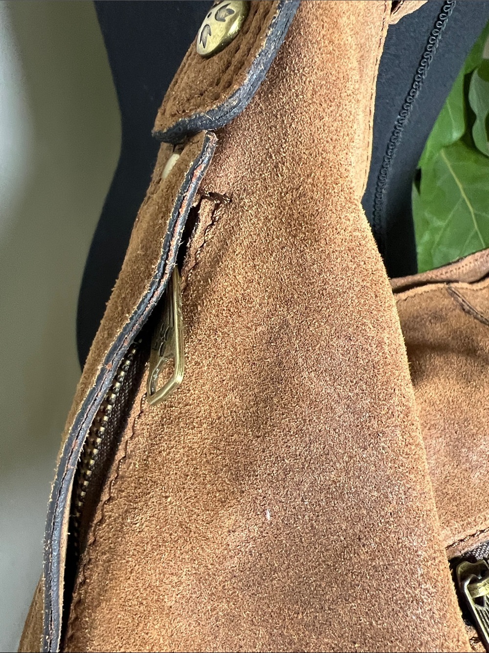 Patricia Nash Women’s Bello Cognac Suede Shoulder Hobo Bag Purse Studded Zip - Picture 14 of 16